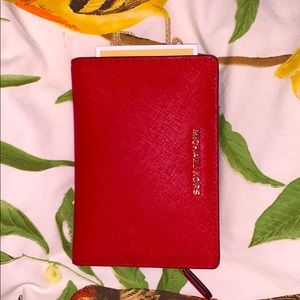 Michael Kors Brand new wallet with coin pouch